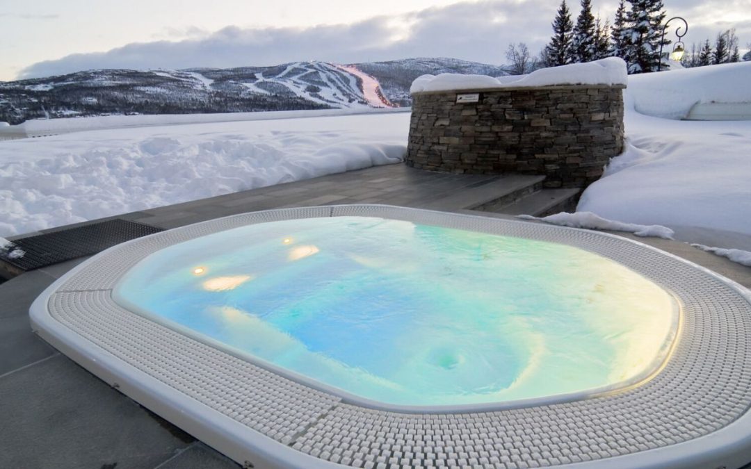 Zwemspa onderhoud in de winter: zo houd je het water perfect en de techniek veilig